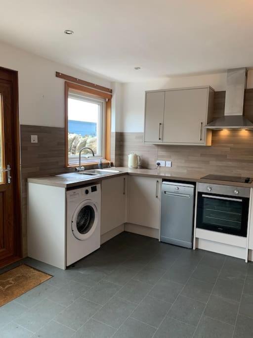 Cladach Cottage - Seafront Isle of Whithorn Exterior foto
